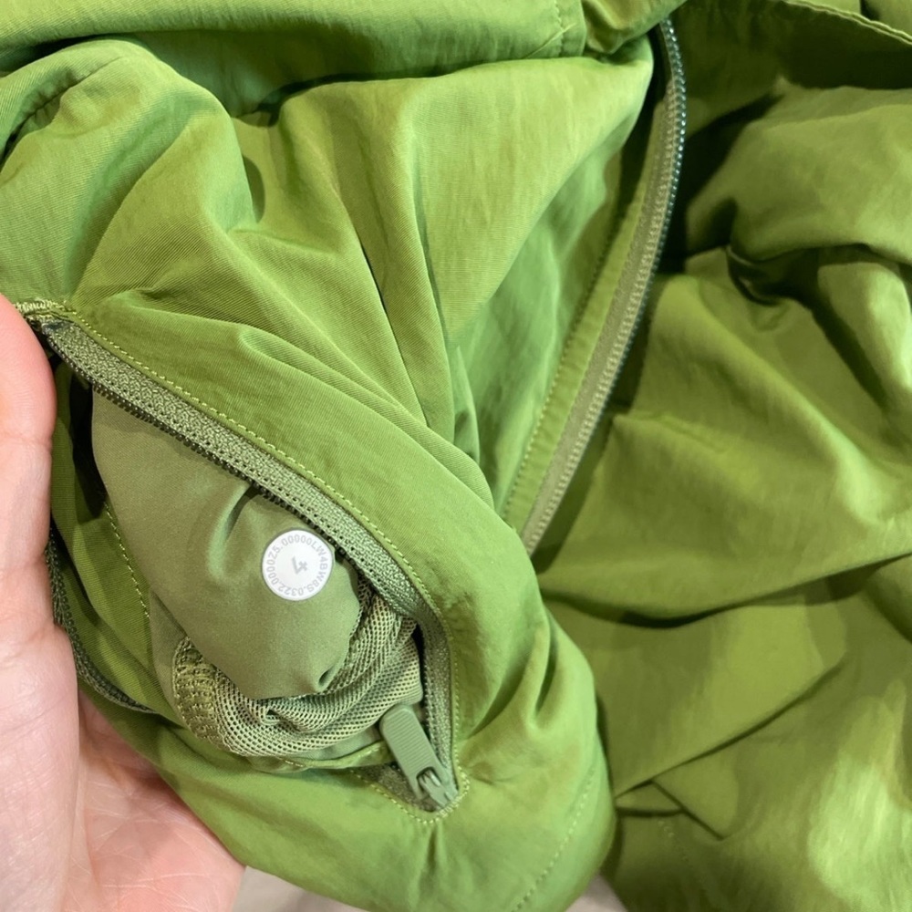 Lululemon Jacket - Picture 8 of 10